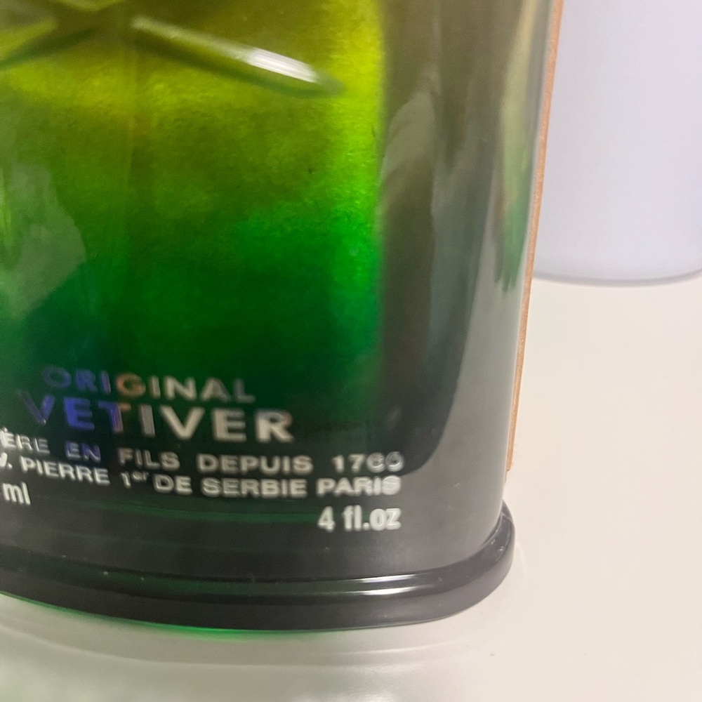 Creed Original Vetiver Green Bottle - Picture 2 of 8